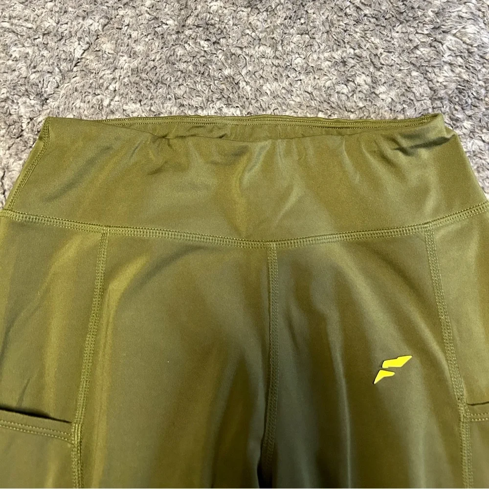 Flag Nor Fail activewear set size small - Picture 4 of 6